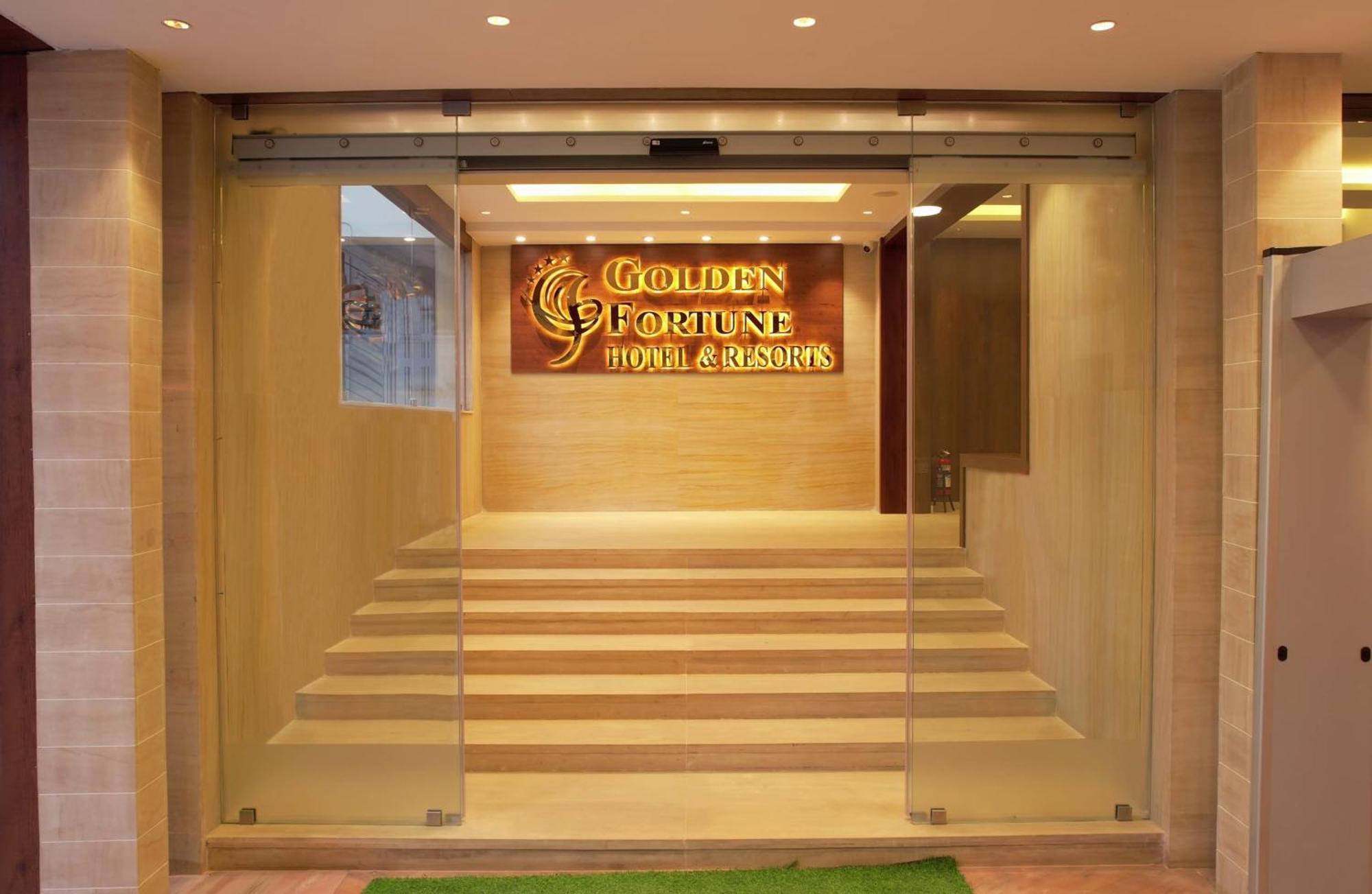 Golden Fortune Inn Hotel Бангалор Экстерьер фото