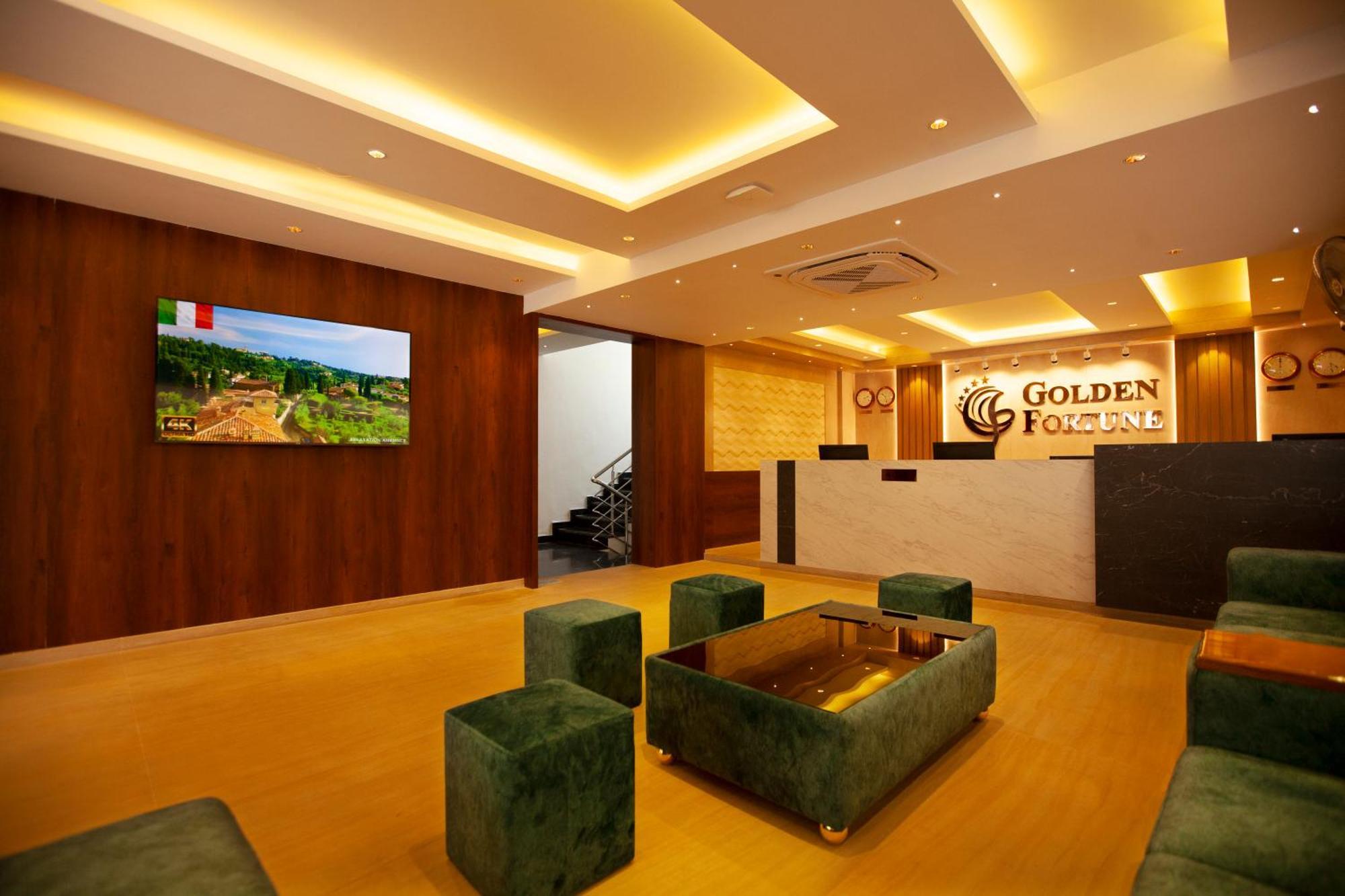 Golden Fortune Inn Hotel Бангалор Экстерьер фото